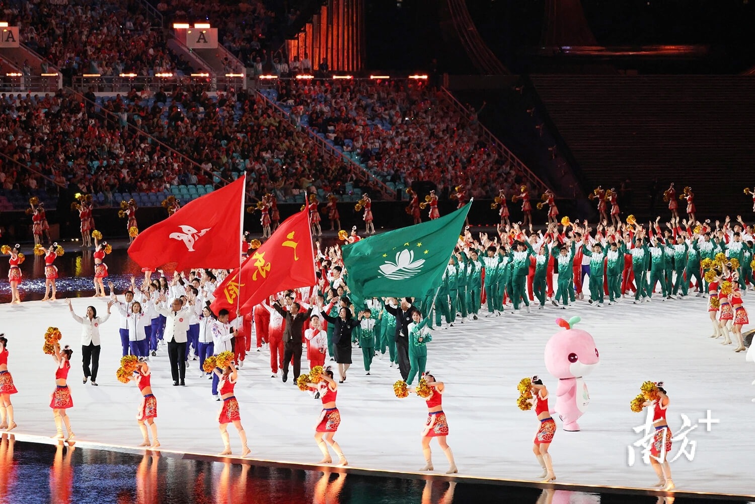 saas-dashboard-overview